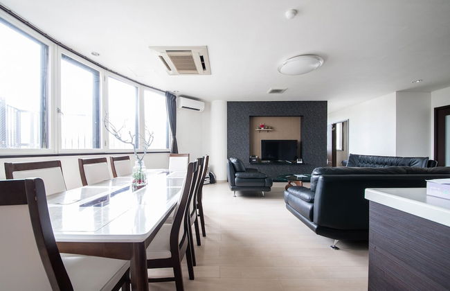 ROADSIDE HOUSE - Photo 24