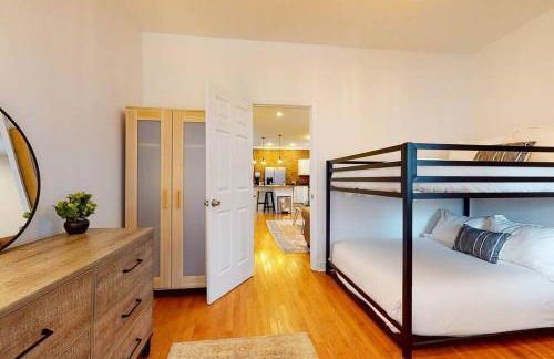 Private Home-Backyard-Parking Near Nulu Downtown - Foto 14