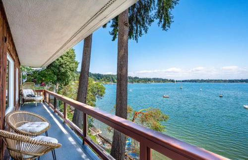 Waterfront Vashon Island Home, Beach Access and View - Foto 2