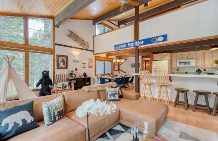 In Northstar Ski Resort! Game Room, Family-friendly Dakine Haus by Avantstay - Photo 2