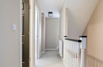 Superb 3 Bed Home Away from Home in Glasgow, just off M8 with free parking - Foto 42