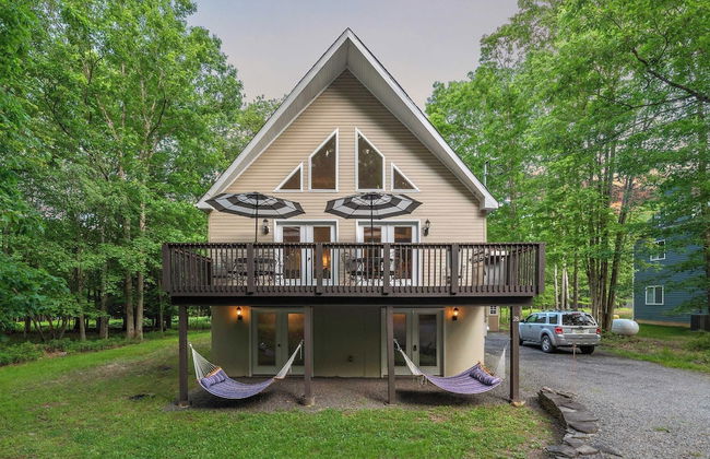 Alpine Serenity by Avantstay Beach + Lake Access Theater, Deck, Playroom - Foto 53