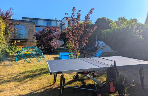 Sea View Villa with Huge Garden & Table Tennis - Foto 29