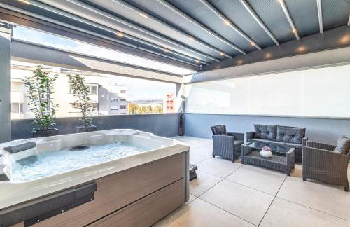 LILY apartment - Flexible SelfCheckins 48- Luxury- Extra big terrace with jacuzzi - Foto 20