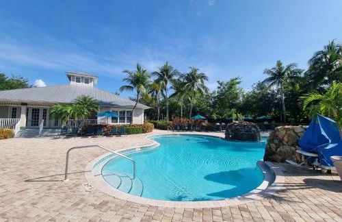 Lovely 2-Bedroom plus Den Condo in Greenlinks Resort - Photo 14