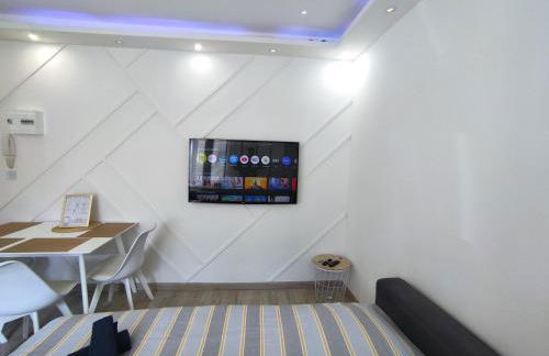 CinéLux - Appartement entier - Parking gratuit - Foto 13