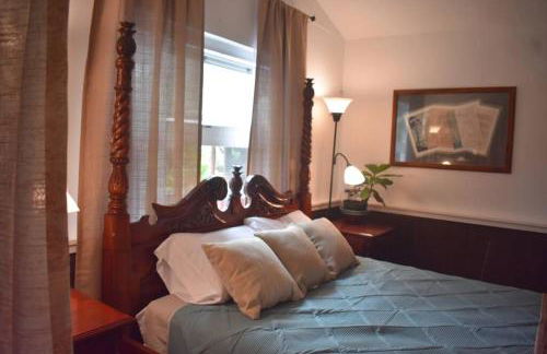 The Red Cottage and Hawaiian Pond Garden Paradise! - Foto 10