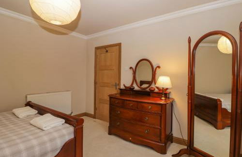 Little Foxes - Photo 20