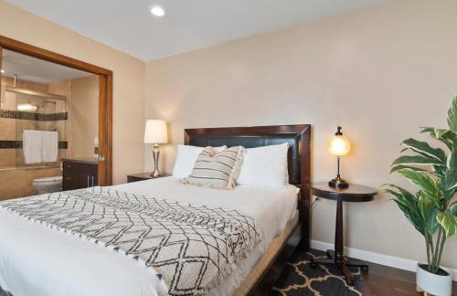 Stunning Bayfront condo with gorgeous views, garage, massive roof deck & AC - dogs welcome! - Foto 13