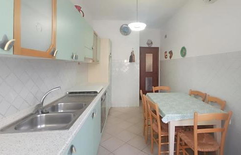 2 Bedroom Beautiful Apartment In Marina Di Campo - Photo 19