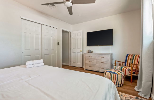 5BR Sleeps 10 Hot Tub Fire Pit Games & Walk to ASU - Foto 6