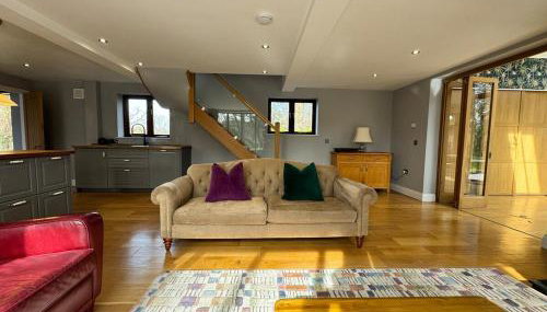 Little Luckford - Photo 3