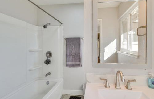 2 Mi to UC Merced Modern Home with Private Yard - Foto 10