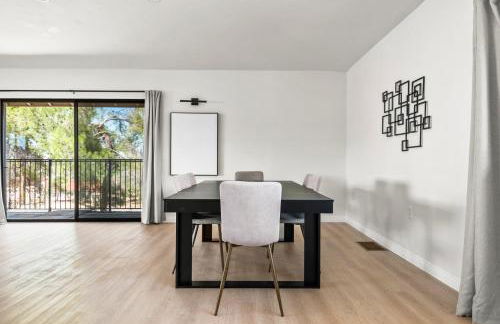 Luxury 6BR Retreat Fast WIFI, Dedicated Workspaces - Foto 21