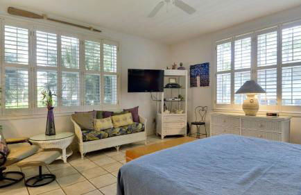 Trumans Hideaway by AvantStay Top Location w Patio BBQ Shared Pool Month Long Stays - Foto 8