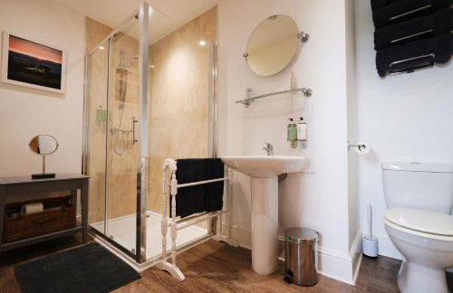 PEAK DISTRICT ROMANTIC Courtyard Loft, with Outdoor Japanese Whirlpool Bath - Foto 53