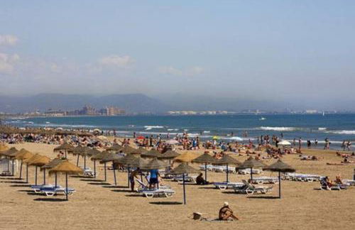 Valencia las Artes y Ciencias + Garaje + Netflix - Photo 8