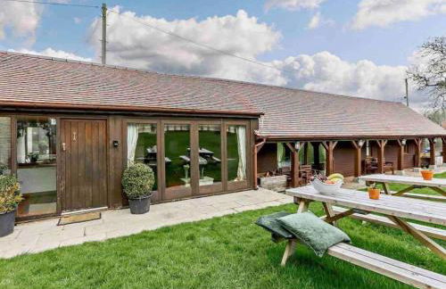 Cosy luxury Grade II listed barn in the Forest of Dean - Photo 24