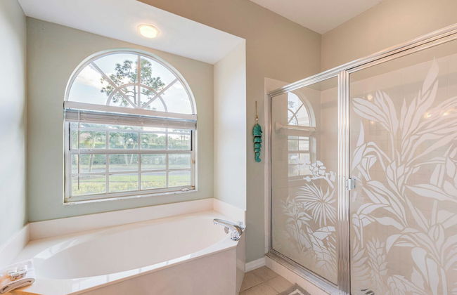 Private Pool, Pond Views, & Bonus Lounge in Gated Naples Community Drive to Dining & Sand - Foto 21