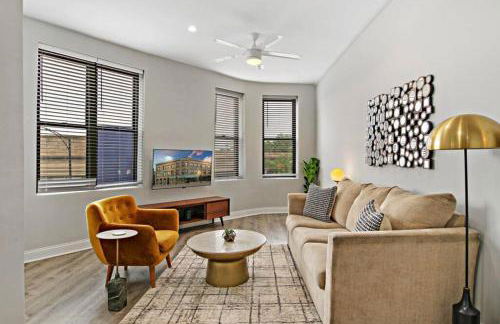 3BR Apt in Logan Square Walkable to Highlights - Central Park S6 - Foto 1