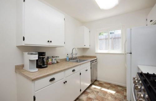 Entire Oceanview Coastal Retreat in Pacifica - Photo 13