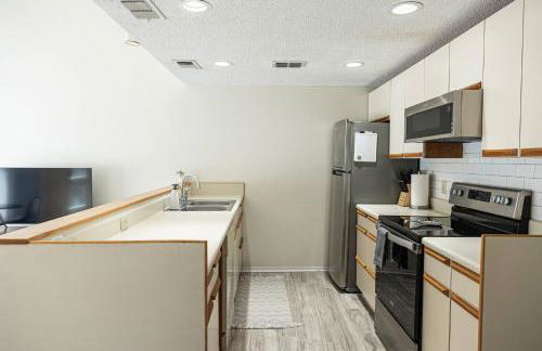 3-Bed Coastal Comfort in Biloxi - Foto 8