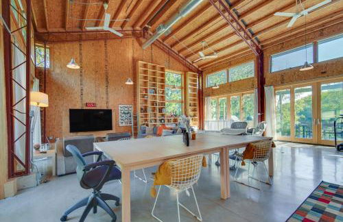 Riverfront Libertyville Retreat with Outdoor Kitchen - Foto 8