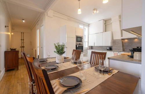 Eiffel Tower View 3BR Balcony - Foto 33