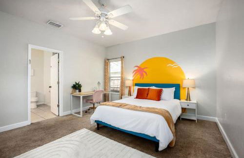 Your UF Getaway: 1 Block from Campus - 4 BD Haven - Foto 26