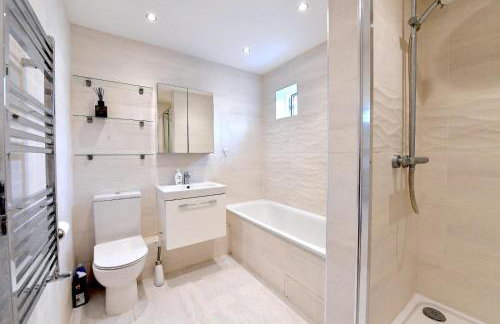 Central London 2 bedrooms apartment sleep 6 Free parking - Foto 12