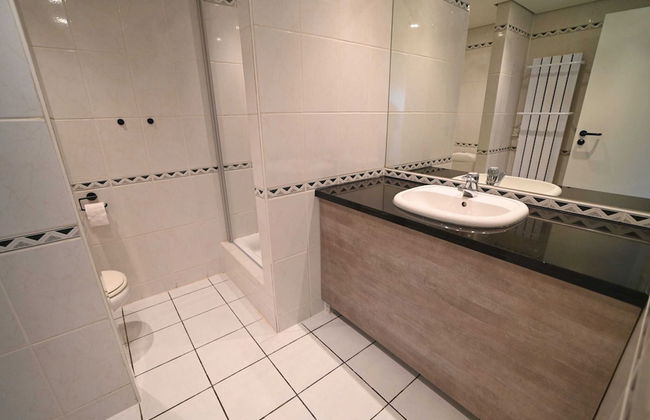 Apartment in Belgium With Bubble Bath - Photo 9