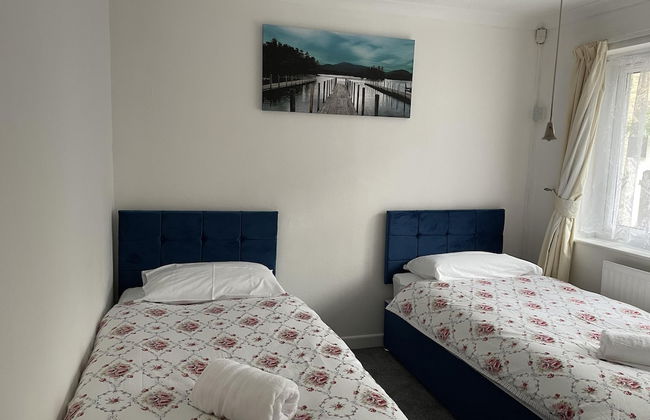 Tivoli Bungalow - Photo 2