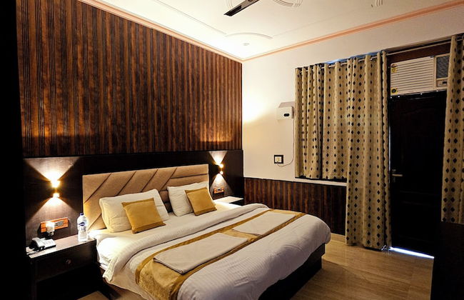 Shri Krishna Divine Dham - Photo 22