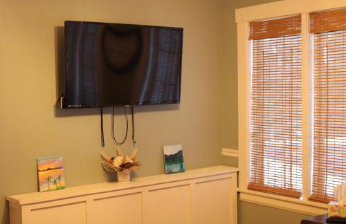 The Hillside B&B. Home w/ Breakfast Service! - Foto 13