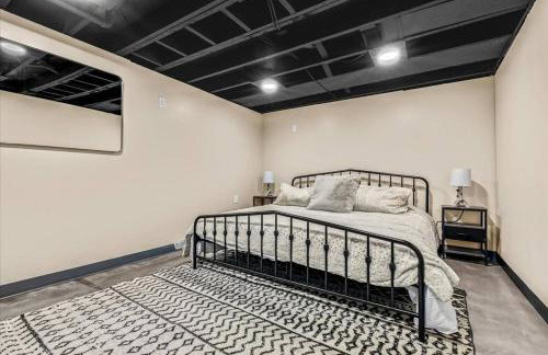 Newly Renovated 4 Bedroom 2 Bath Downtown Dearborn - Foto 26