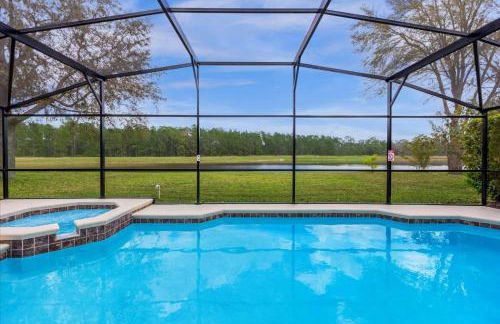 Bluelakeview Luxury Villa with Private Pool & Spa plus Lake Views, BBQ, Games Room - Photo 3