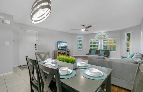 Familiar Retreat with Resort Access Near Disney - Foto 10