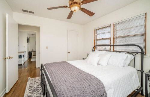 2 Bed 1 Bath Home w 2 Car Garage & Fenced Yard - Photo 11