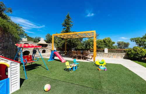 Anatoli Villa, a Retreat with Private Pool & BBQ, By ThinkVilla - Photo 8