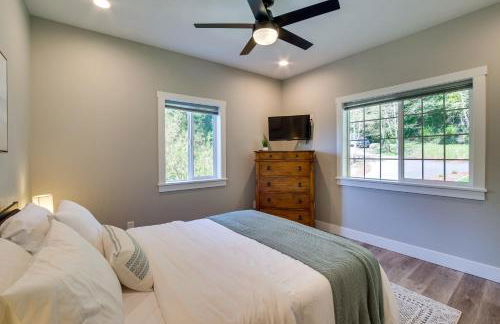 Charming Florence Home with Fire Pit and River Views! - Foto 24