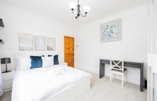 4 Bed , Monthly & Weekly Offers , Ideal For Contractors , Relocation & Leisure Stays - Photo 28