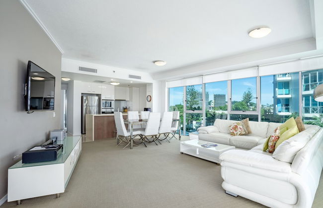 Reflection on the Sea - Foto 52