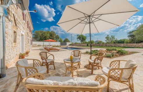 Four-Bedroom Holiday Home In Citluk - Foto 10