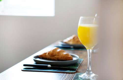 NEW! Stylish 2-Bed Home by Stay With Us, Ideal for Families, Sleeps 4! - Foto 29