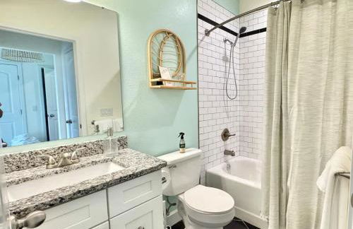 The Royal Cypress Suite Near UF Shands Downtown - Photo 49