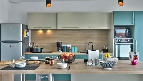 Villa Azénor Bretagne Piscine Intérieure Partagée toute l'année 100m plage - Foto 5, stove, dishwasher, pet friendly, toaster