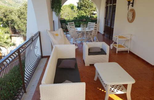 Villa del Golfo Urio with swimming pool shared by the two apartments it is essential to have a car - Foto 43