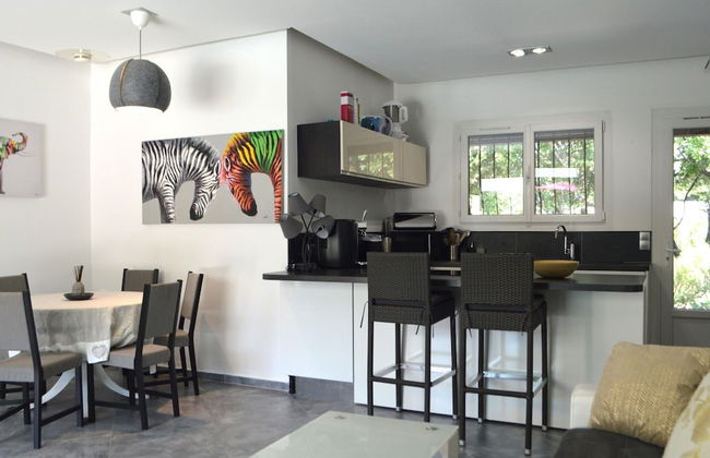 Modern Holiday Home With Private Pool and Garden - Foto 35