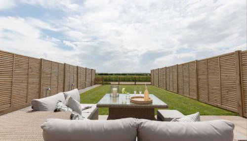 No 1 The Hides Luxury House in North Norfolk - Foto 2, Garden view