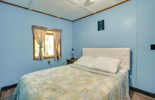 French Lick Getaway with Deck, Grill and Fire Pit! - Foto 10